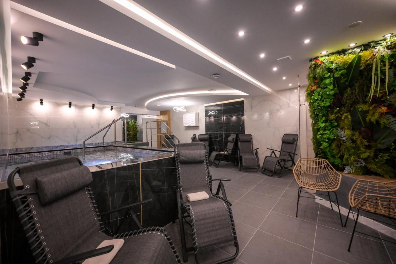 Hotel Yara Vişeu de Sus 外观 照片