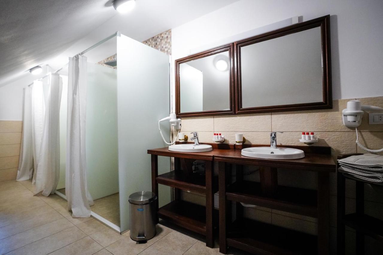 Hotel Yara Vişeu de Sus 外观 照片